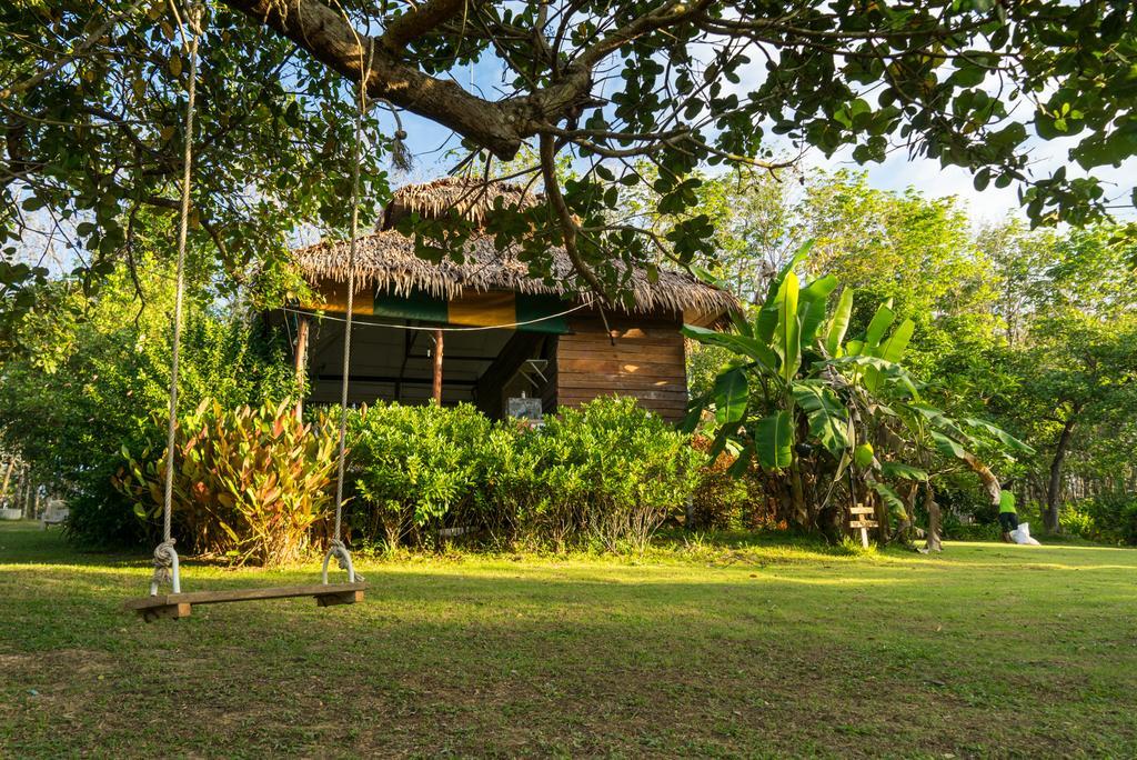 Rabbit Bungalow Koh Phayam Exterior foto